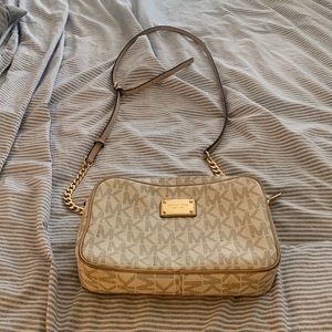 Michael Kors cross body
